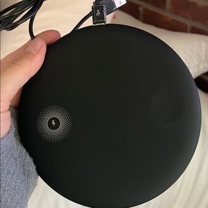 Circular charging stand with USB cable